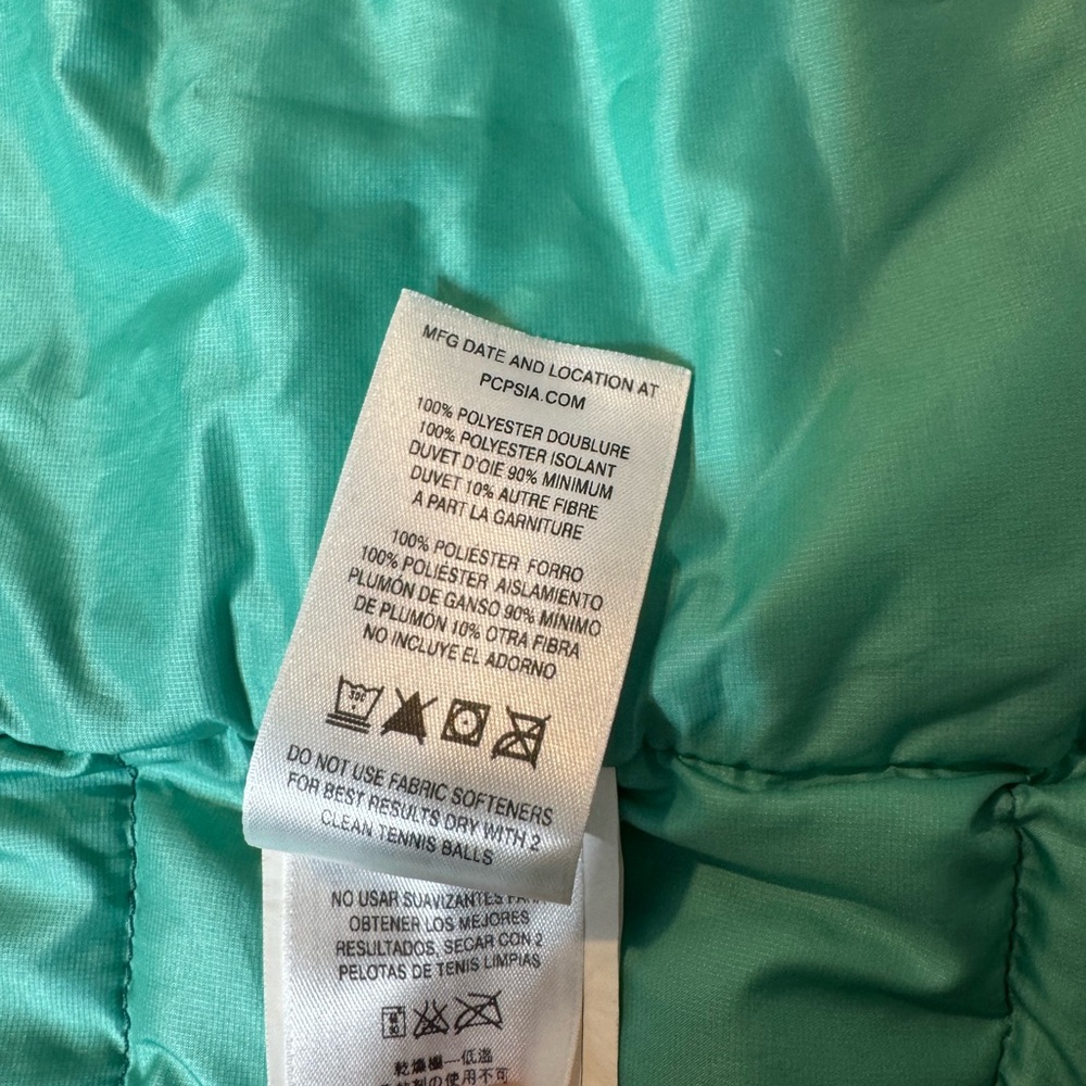 Patagonia Women's Teal Puffer Jacket with Hood - Picture 7 of 10